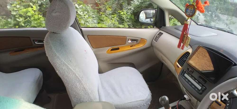 Toyota Innova 2011 Diesel Well Maintained