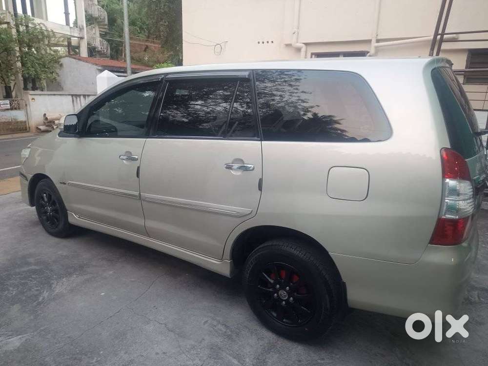 Toyota Innova 2.5 Ev (diesel) Ps 8 Seater Bs Iv, 2013, Diesel