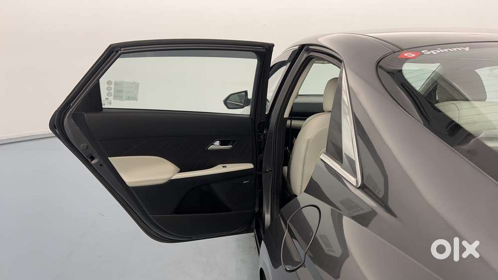 Hyundai Verna 1.5 Sx (o) Petrol Mt, 2023, Petrol