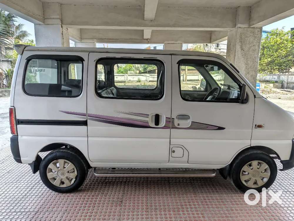 Maruti Suzuki Eeco 2016