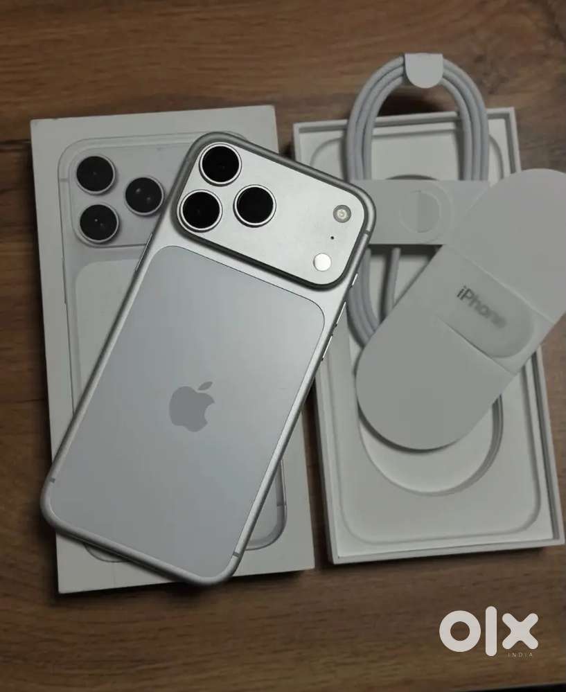 IPhone 17pro sliver colour 512gb box & bill also call me now...