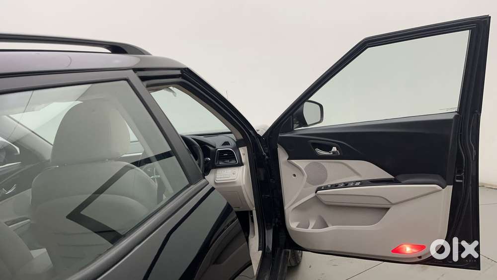 Mahindra Xuv300 W8 Option, 2022, Petrol