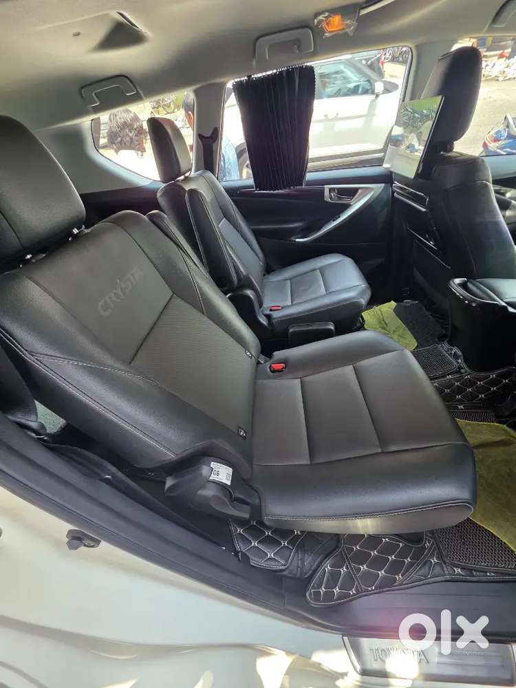 Toyota Innova Crysta 2025