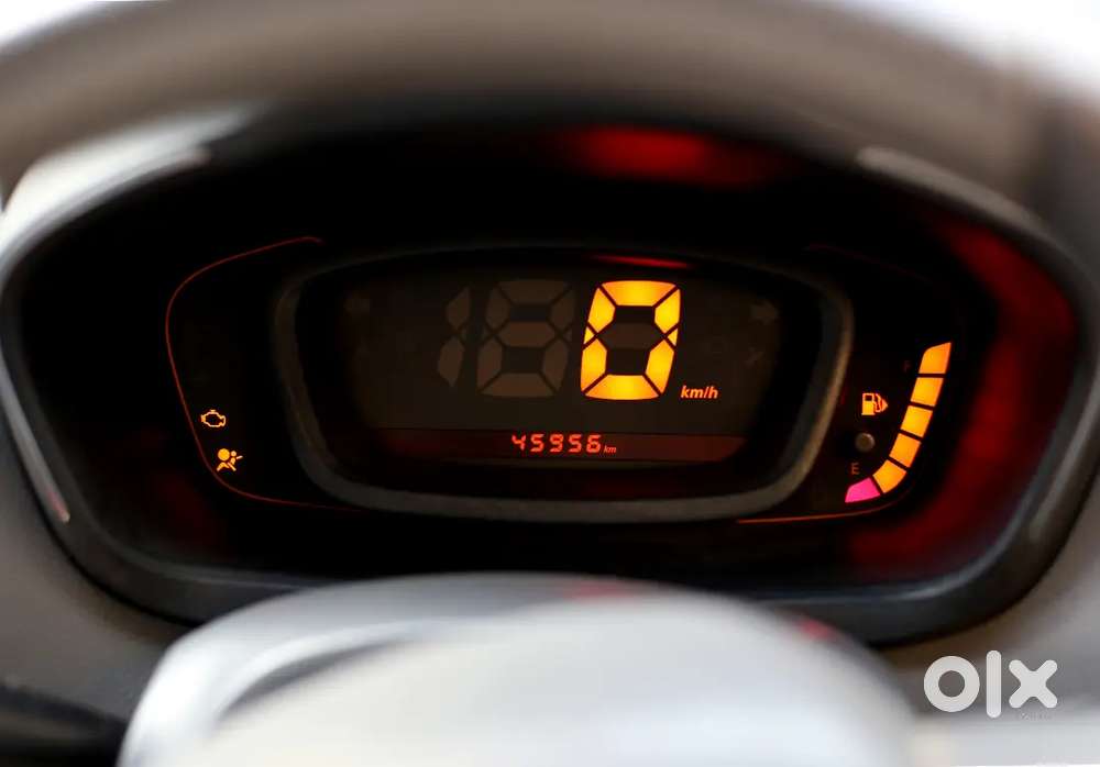 Renault Kwid 2016 Rxt (o) - Second Top Model - 45954 Kms - First Owner