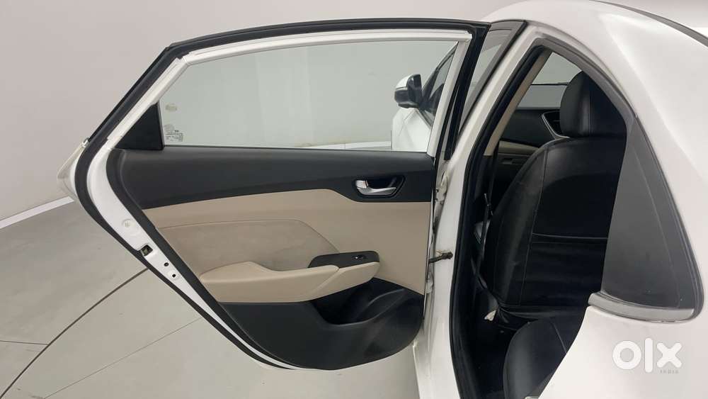 Hyundai Verna [2015-2017] Fluidic 4s 1.6 Crdi Sx (o) At, 2019, Petro..