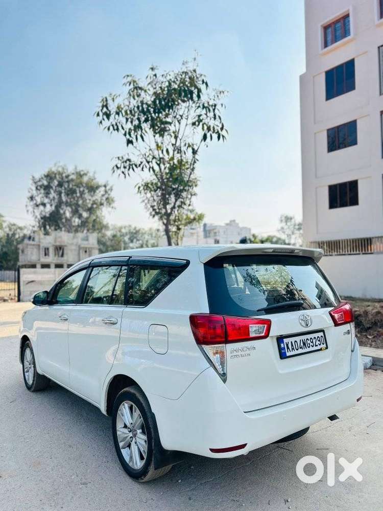 Toyota Innova Crysta