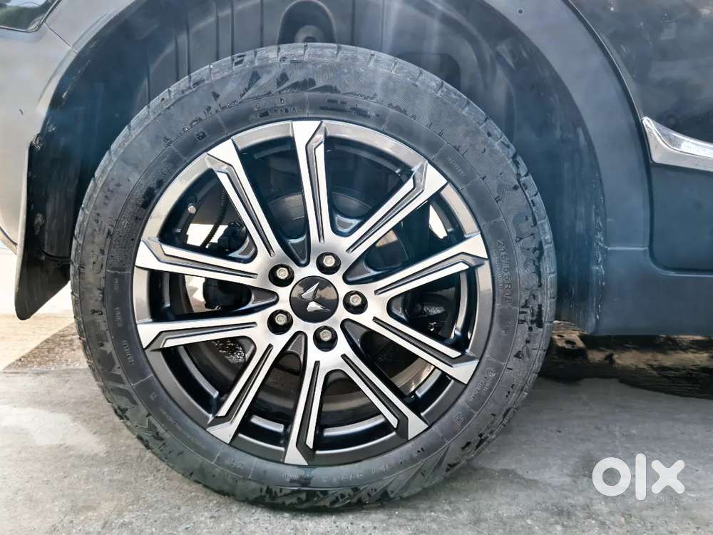 Xuv 300 Turbo Sport Smart W6 Petrol & Cng