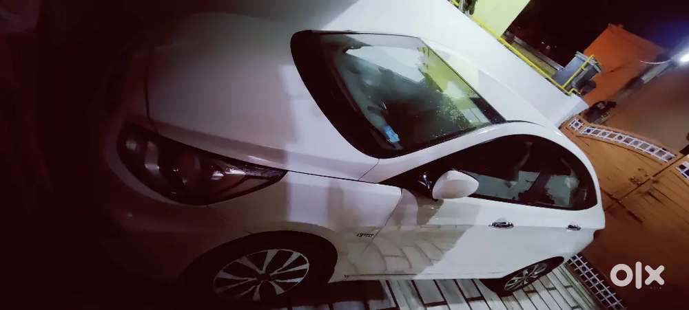 Tn 37 Reg. Hyundai Verna 2015 Automatic Diesel , Well Maintained