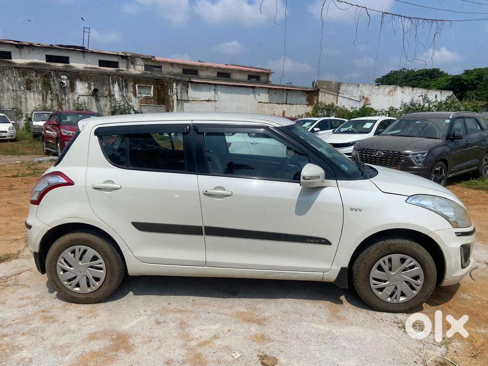 Maruti Suzuki Swift Vxi, 2018, Petrol
