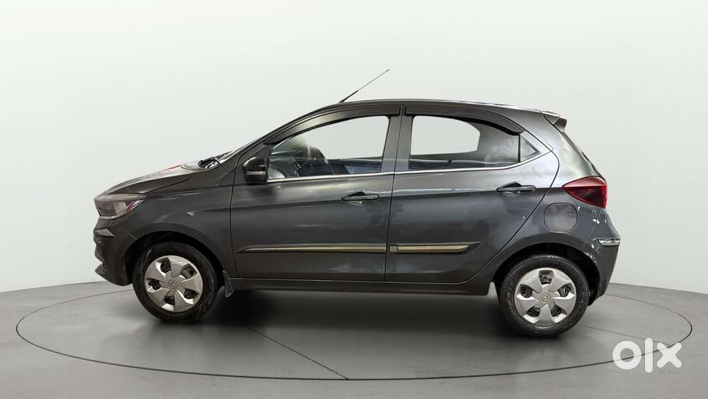 Tata Tiago 1.2 Revotron Xt Option, 2023, Petrol
