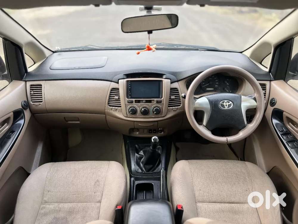 Toyota Innova 2.5 G (diesel) 8 Seater Bs Iv, 2015, Diesel