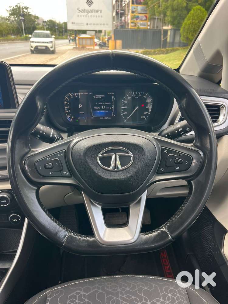 Tata Altroz 1.2 Xza Petrol Dct, 2022, Petrol