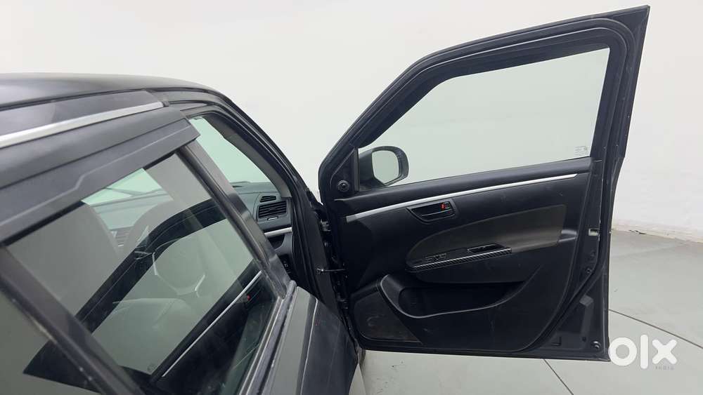 Maruti Suzuki Swift 1.2 Lxi (o), 2017, Petrol