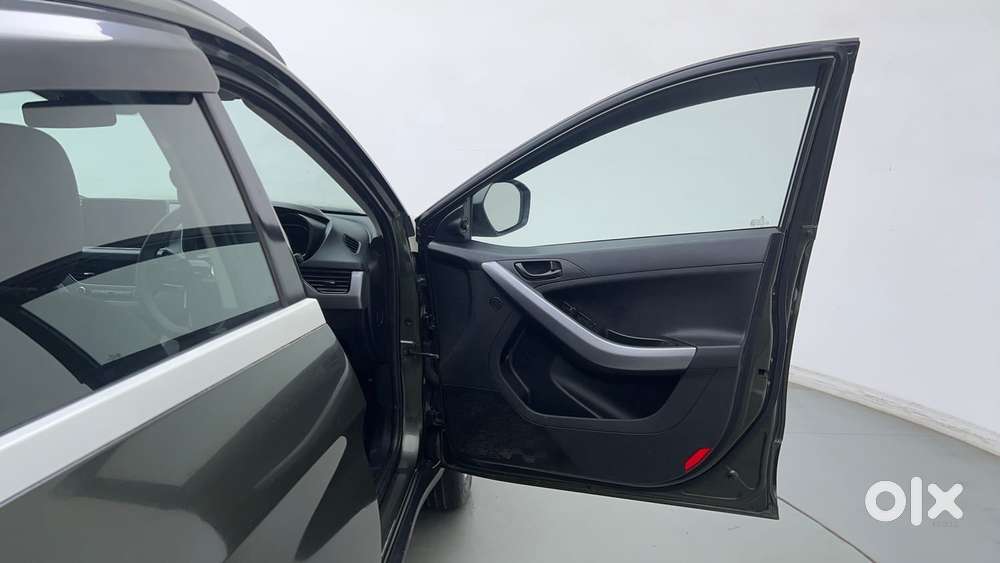 Tata Nexon 1.2 Revotron Xma Amt (s), 2022, Petrol