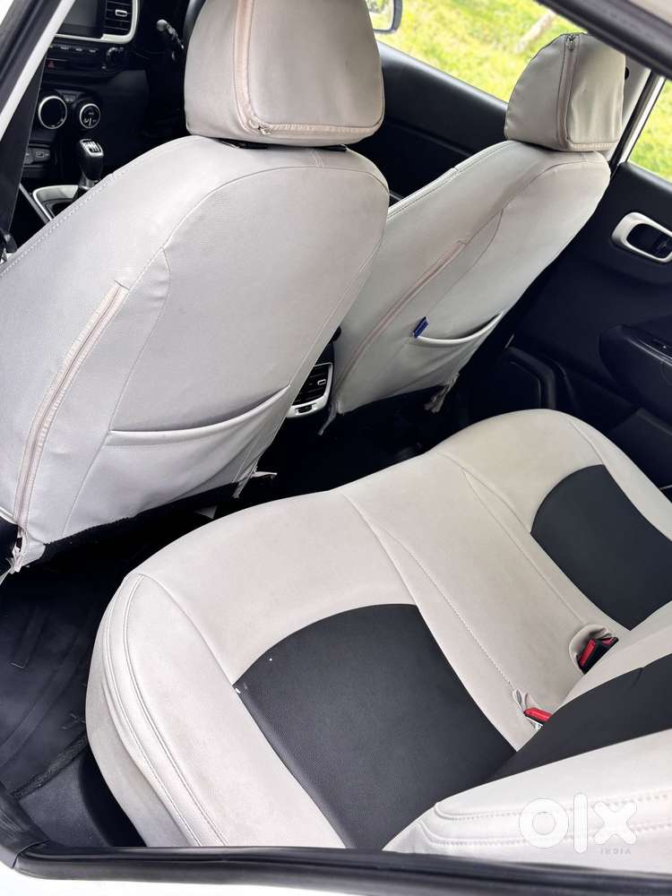 Hyundai Venue Sx (o) Mt 1.5 Diesel, 2022, Diesel