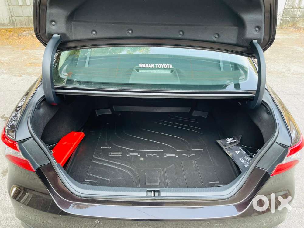 Toyota Camry Hybrid, 2020, Petrol