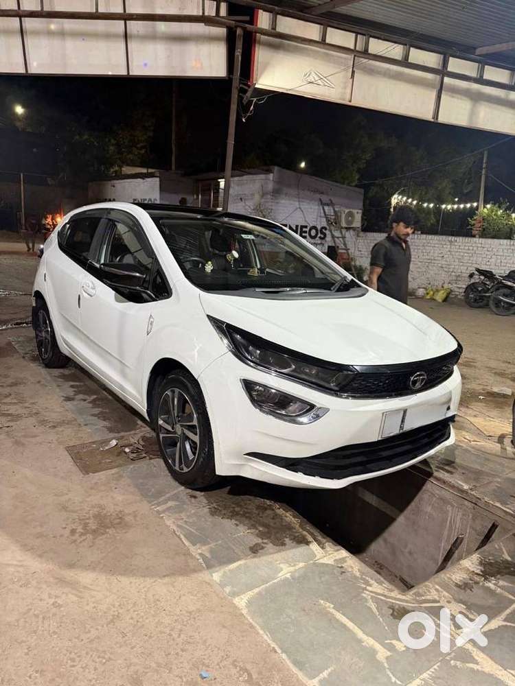 Tata Altroz Dca Xz+s 2023 Petrol Good Condition, Well Maintained