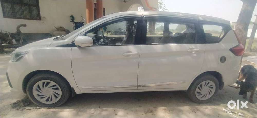 33000/ Chali Hai.
