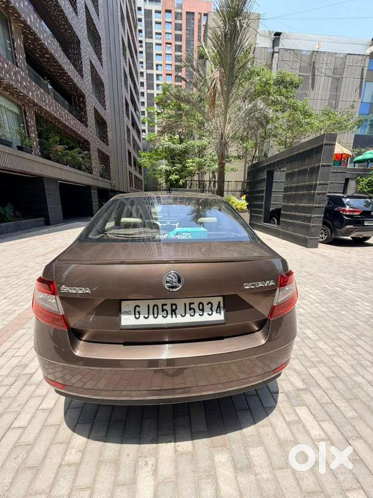 Skoda Petrol 1.8 Tsi L&k Automatic Premium Brown