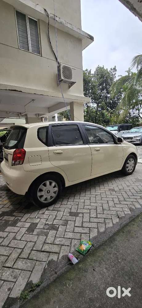 Chevrolet Uva 1.2 Lt (top Variant) 2010 Petrol Well Maintained