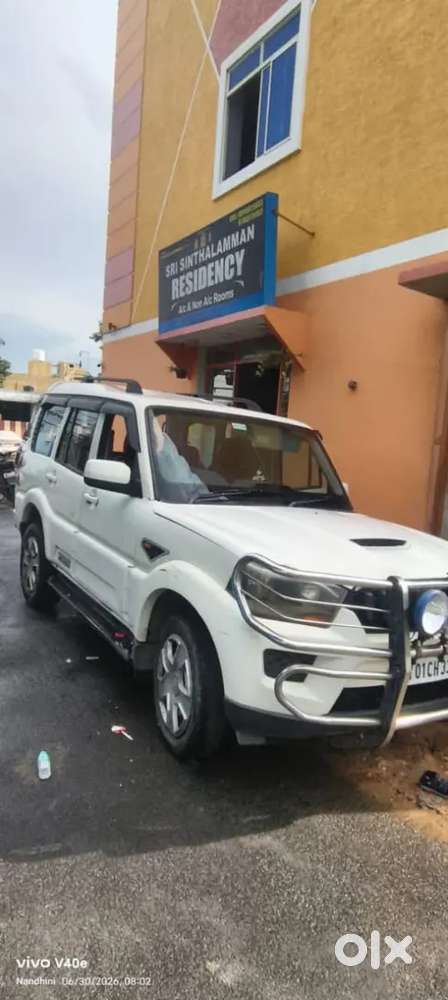 Mahindra Scorpio S6 Plus 2015