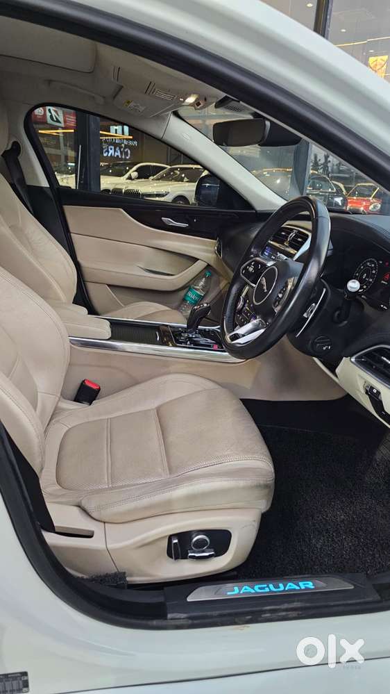 Jaguar Xe, 2021, Petrol