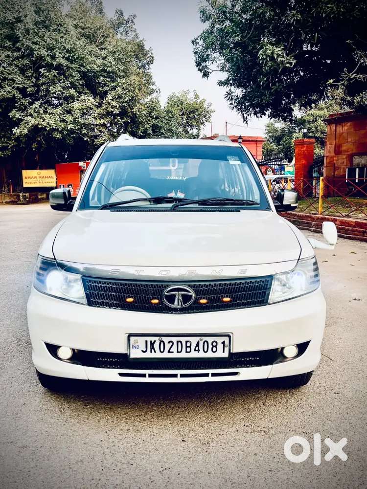Tata Safari Storme Lx 2015