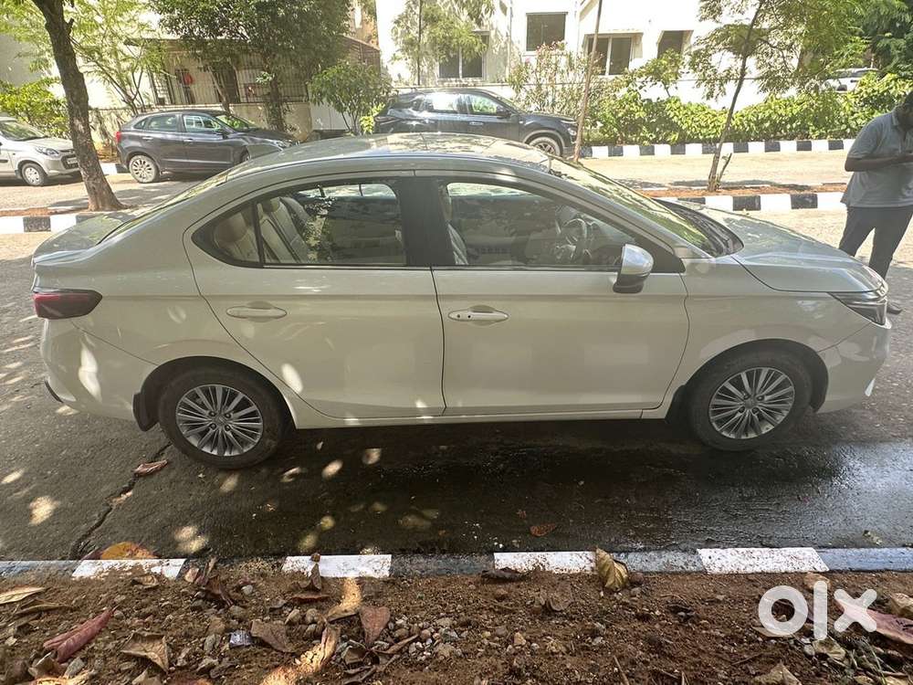 Looks Brand New -honda City Petrol Manual 2021