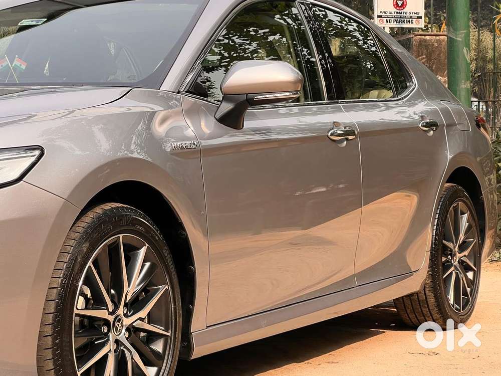 Toyota Camry Hybrid, 2024, Cng & Hybrids