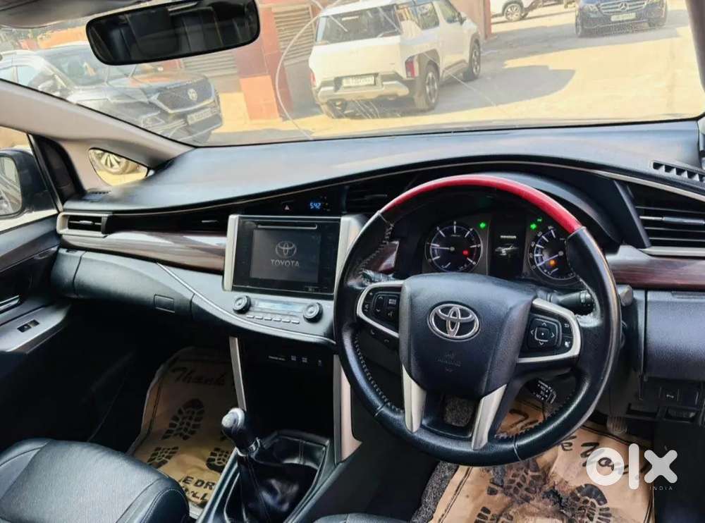 Innova Crysta Z Variunt Top Model
