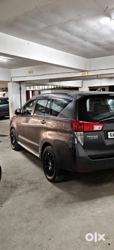 Toyota Innova Crysta [2020-ongoing] 2.4 Vx 7 Str, 2016, Diesel