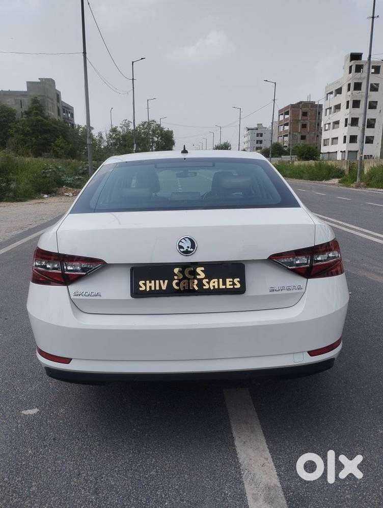Skoda Superb Lk 1.8 Tsi At, 2017, Petrol