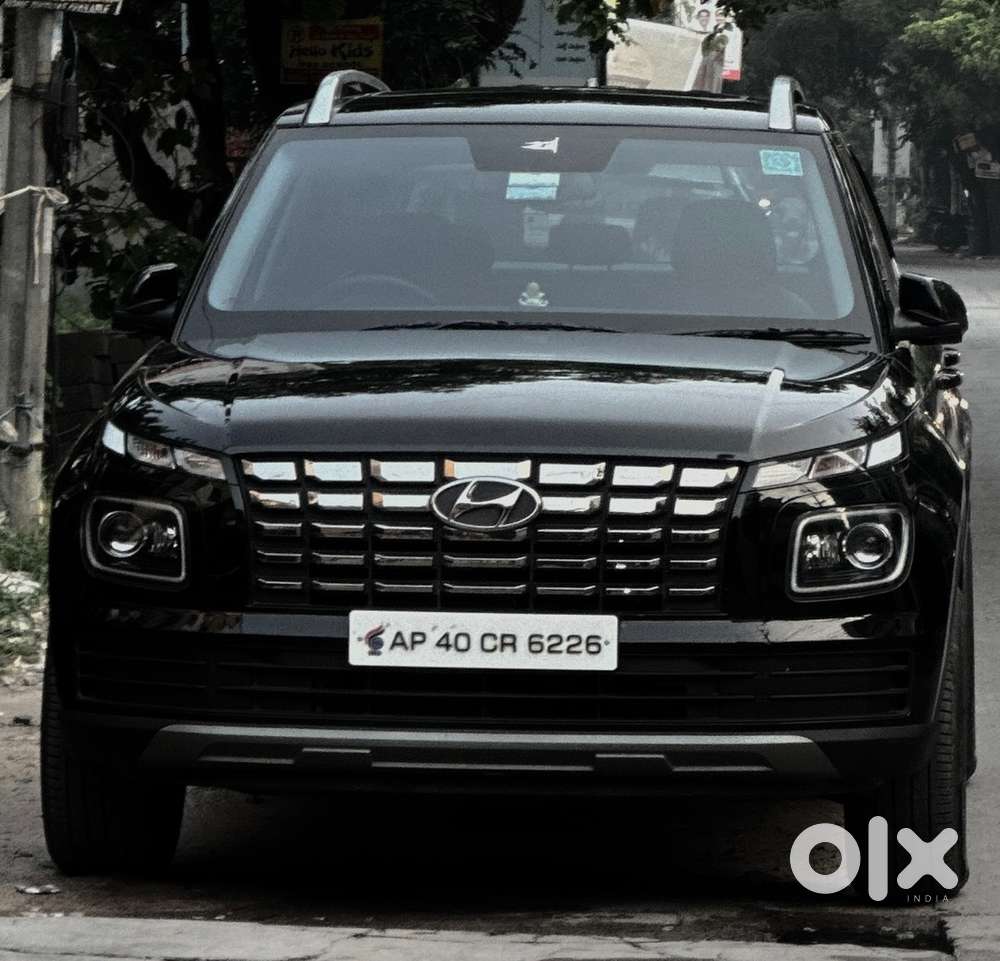 Hyundai Venue Petrol 2024