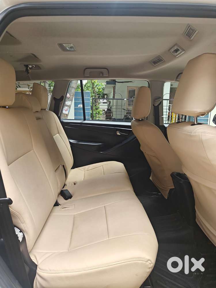 Toyota Innova Crysta 2.4 G Mt 8s, 2024, Diesel