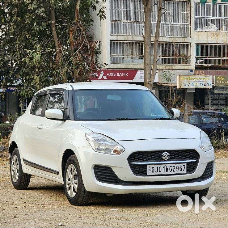 Maruti Suzuki Swift Vxi + Manual, 2022, Petrol
