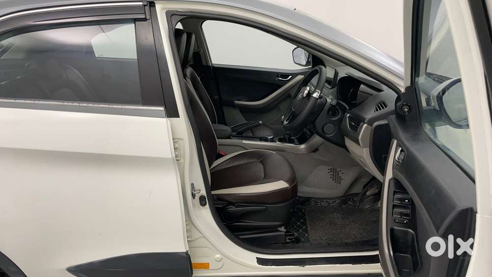 Tata Nexon 1.2 Revotron Xz Plus Dual Tone, 2019, Petrol
