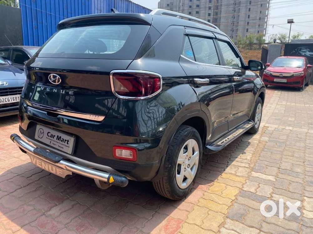 Hyundai Venue, 2021, Petrol