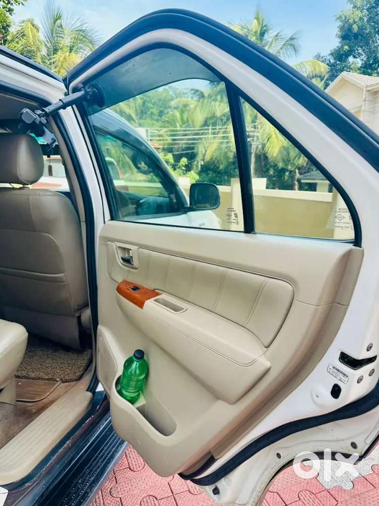 Toyota Fortuner Diesel 2011 Manual