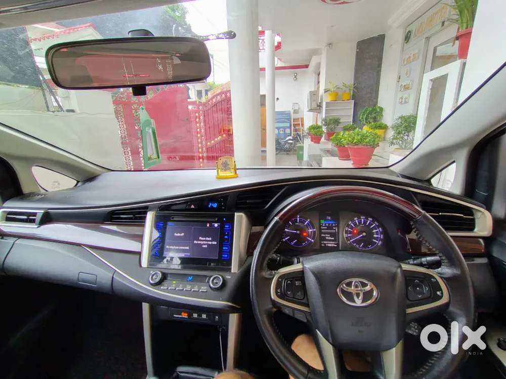 Toyota Innova Crysta 2017