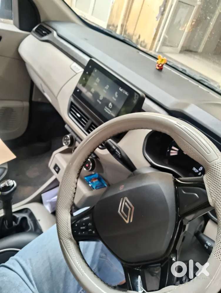 Renault Triber Petrol 2025