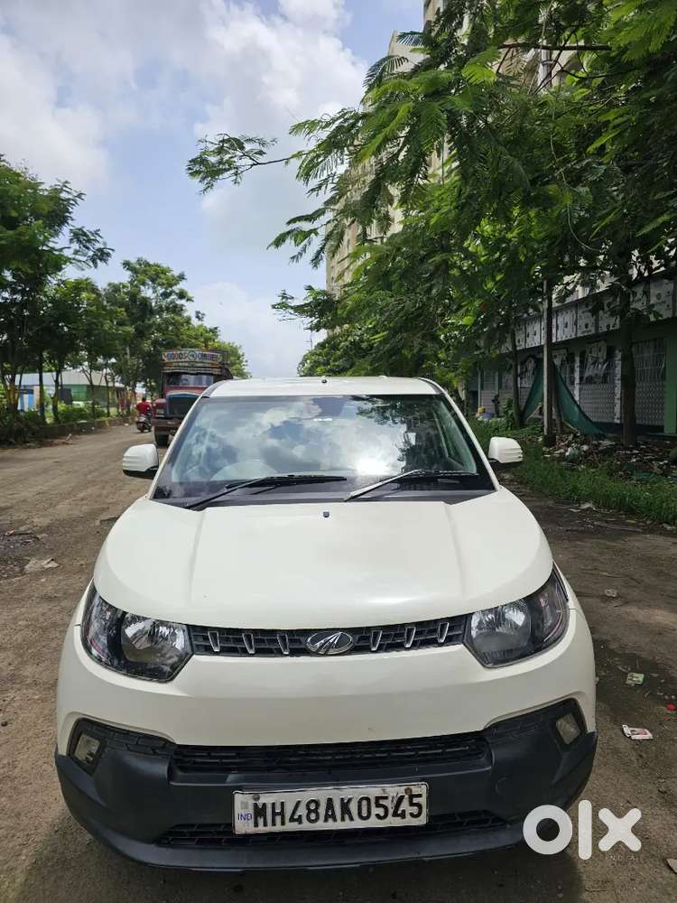 Mahindra Kuv 100