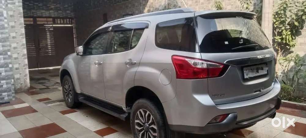 Isuzu Mu-x 2018 Diesel 42000 Km Driven