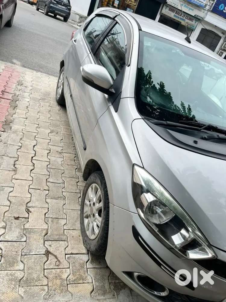 Tata Tiago 1.2 Revotron 2018 65000 Km Driven
