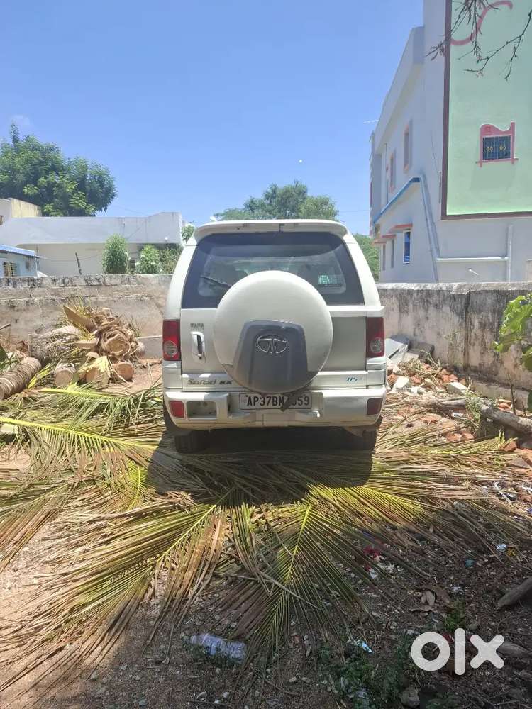 Tata Safari 2012
