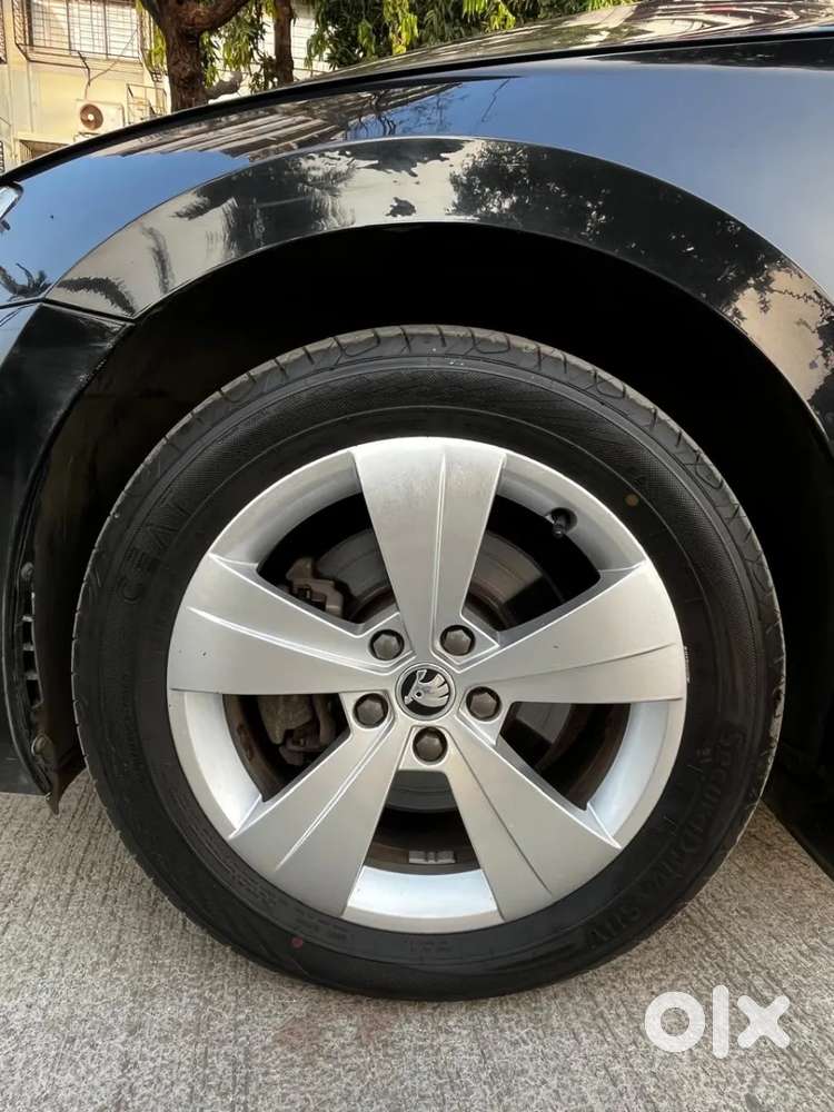 Skoda Superb [ ] 1.8 Style Tsi At, 2018, Petrol