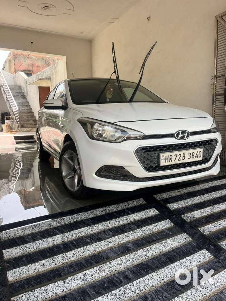 Hyundai Car 2015 Kms