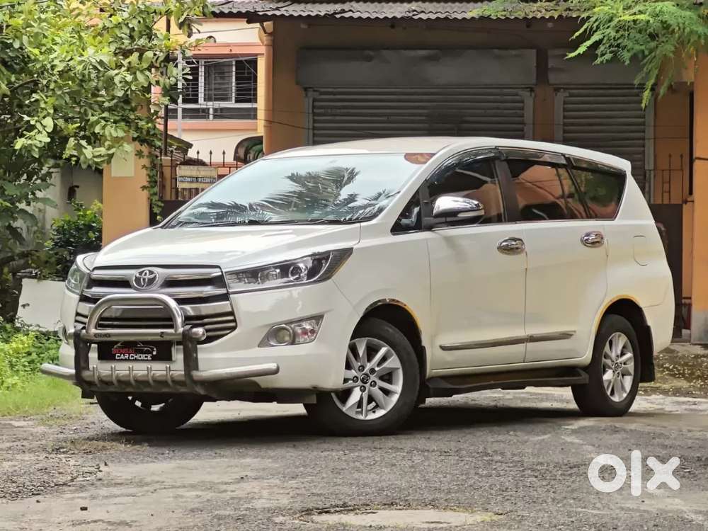 Toyota Innova Crysta 2.8 Zx At 7 Seater, 2017, Diesel