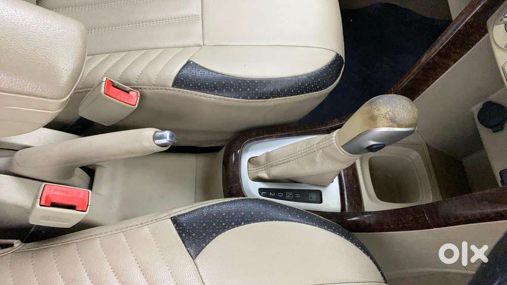 Maruti Suzuki Swift Dzire Vxi At, 2016, Petrol