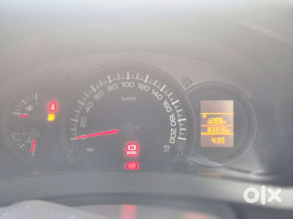 Maruti Suzuki Swift Lxi Optional-o, 2015, Petrol