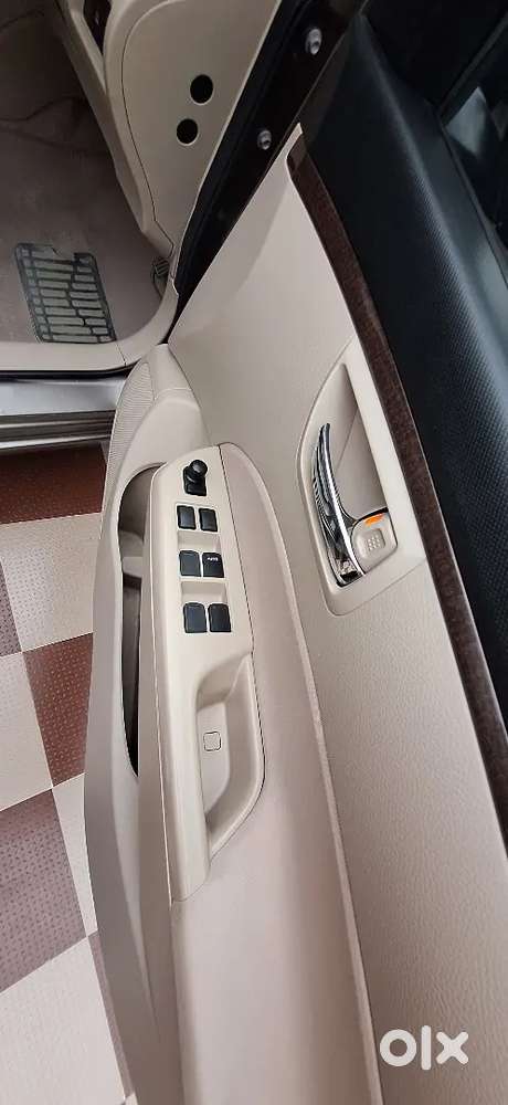 Maruti Dzire Vdi 2016 Model With Company Record ,genuine